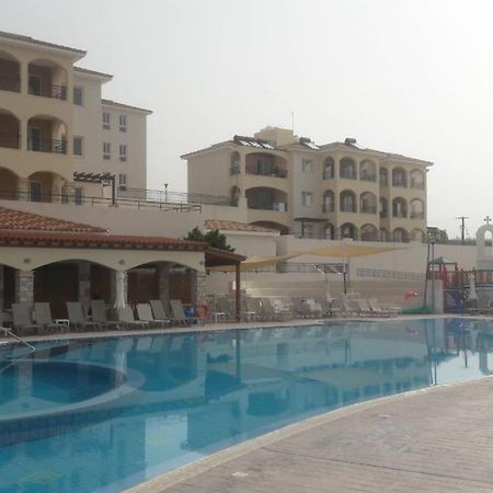 Cozy 2 Bedrooms Apartment In Complex With Swimming Pools And Beautiful View Пафос Екстериор снимка