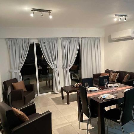 Cozy 2 Bedrooms Apartment In Complex With Swimming Pools And Beautiful View Пафос Екстериор снимка